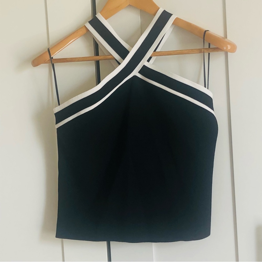 Sincerely Jules Black & White Crisscross Fitted Top - Picture 9 of 9